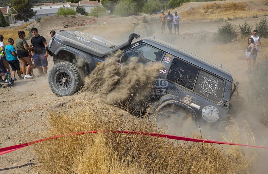 Una de las actividades que preceden a las fiestas de San Ramón ha sido esta espectacular en la que los pilotos de los 4x4 han puesto a prueba sus vehículos