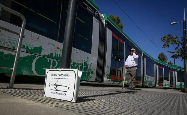El metro de Granada cambia mañana su itinerario por el paso de la Vuelta Ciclista