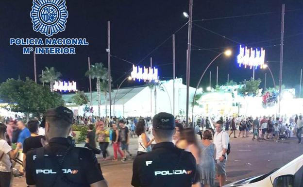 La Policía Nacional detiene a 35 personas y sanciona a otras 145 durante la Feria de Almería
