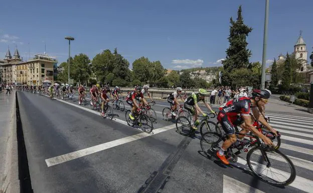 Vuelta Ciclista a España a su paso por Granada en el año 2015.