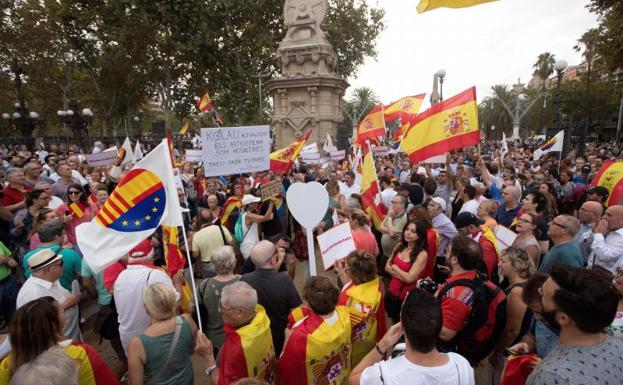 El presidente del Gobierno insta a todas las fuerzas políticas a rebajar la tensión en Cataluña