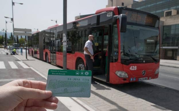 Las líneas universitarias de autobús vuelven a funcionar en Granada: recorrido y horario
