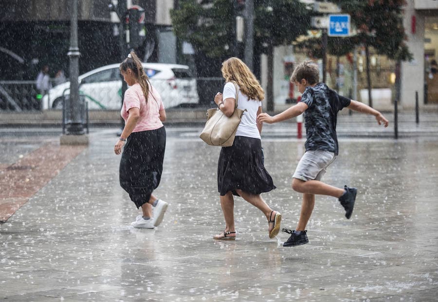 Precipitaciones intensas en la capital durante este sábado