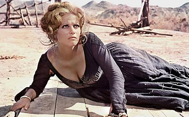 Claudia Cardinale en un fotograma de 'Hasta que llegó su hora'.