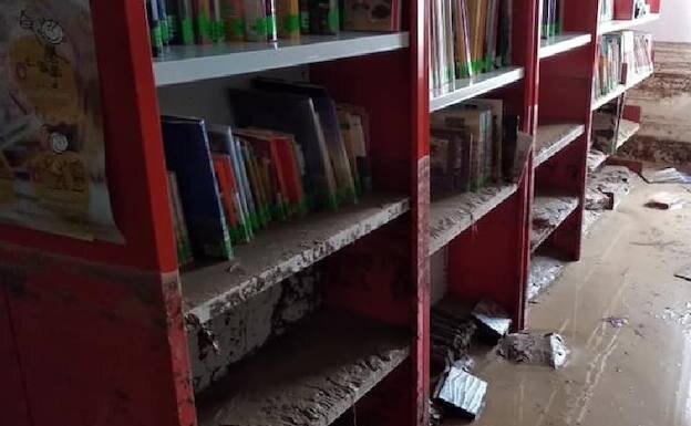 La reconstrucción de la biblioteca de Cebolla servirá para crear un fondo de libros de solidaridad