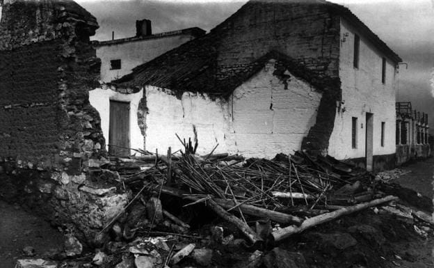 Daños en Atarfe provocados por el terremoto de 1956 