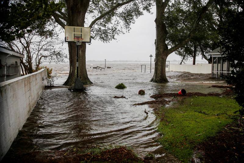 Inundaciones provocadas por el desbordamiento del río Neuse.