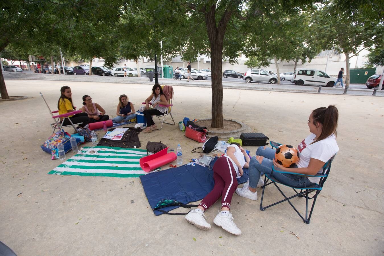 Medio centenar de seguidores del artista hacen cola en la plaza de toros desde el 6 de septiembre para escucharle en primera fila