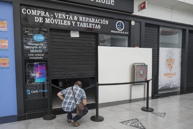 Tienda atracada este verano.