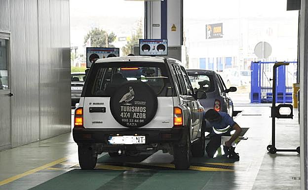 Advierten de las irregularidades en algunas ITV: ¿a quiénes afecta?