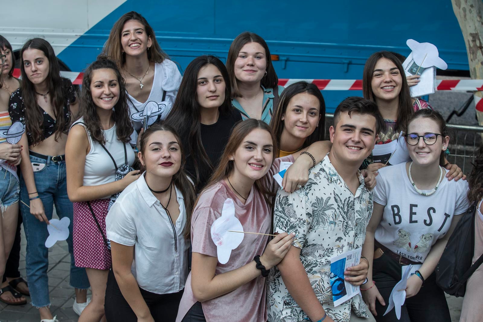 Colas interminables para acceder al concierto del cantante malagueño