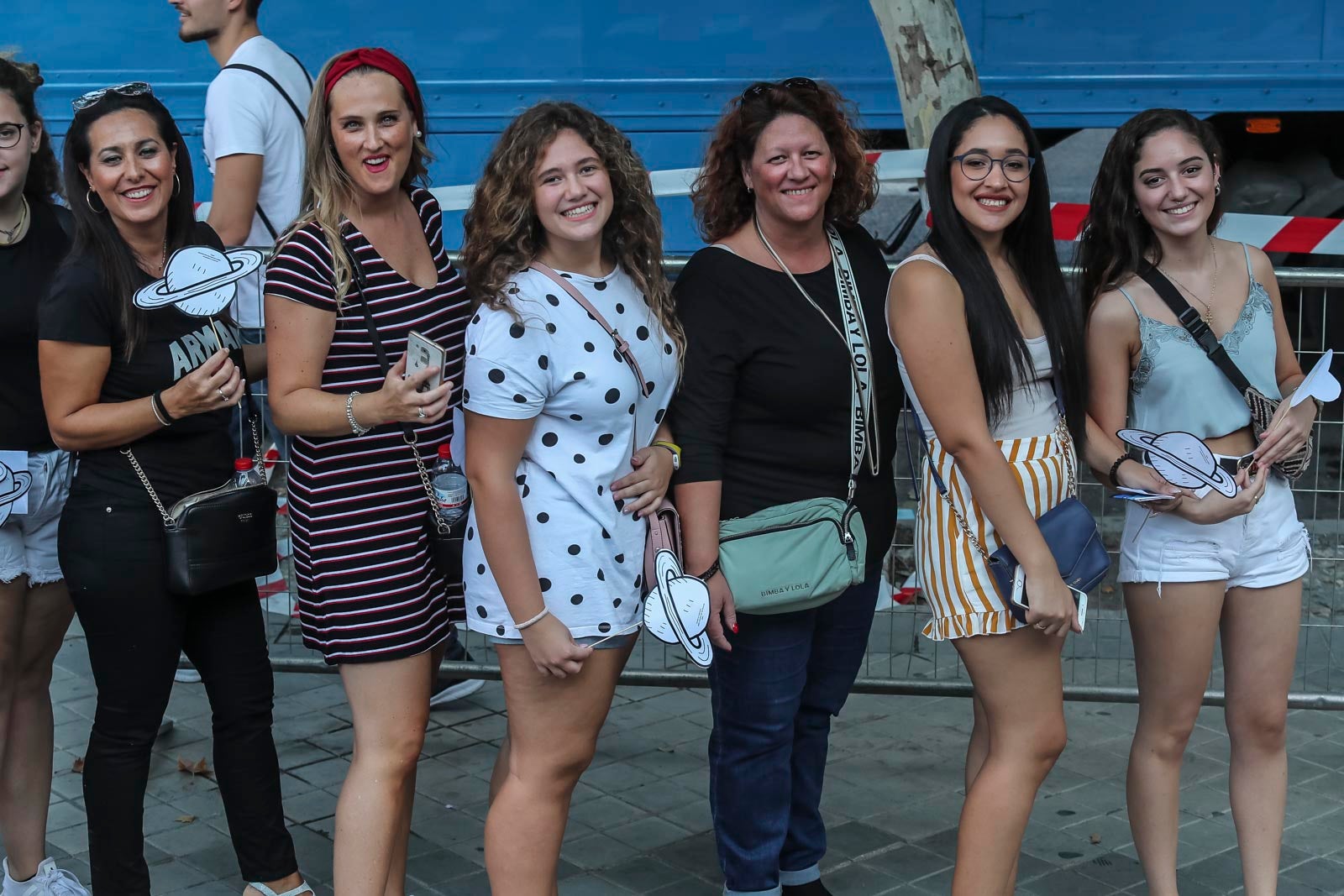 Colas interminables para acceder al concierto del cantante malagueño