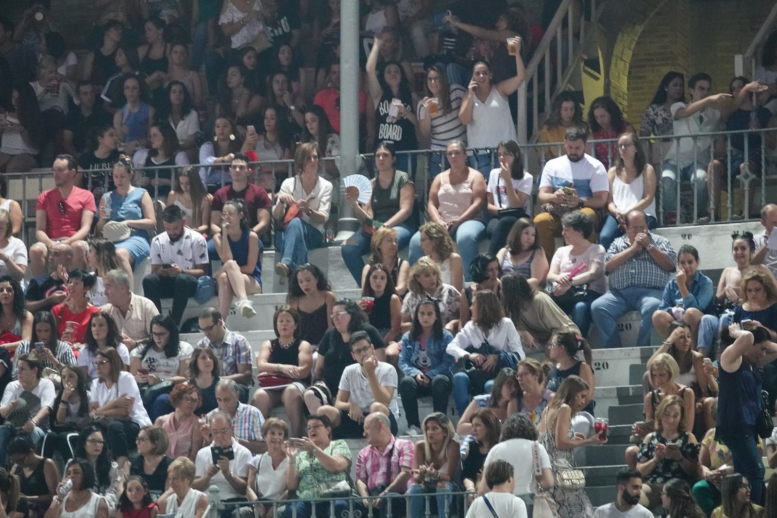 Promento Tour ha sido un éxito a su paso por la ciudad, lleno de nuevo en la Plaza de Toros.
