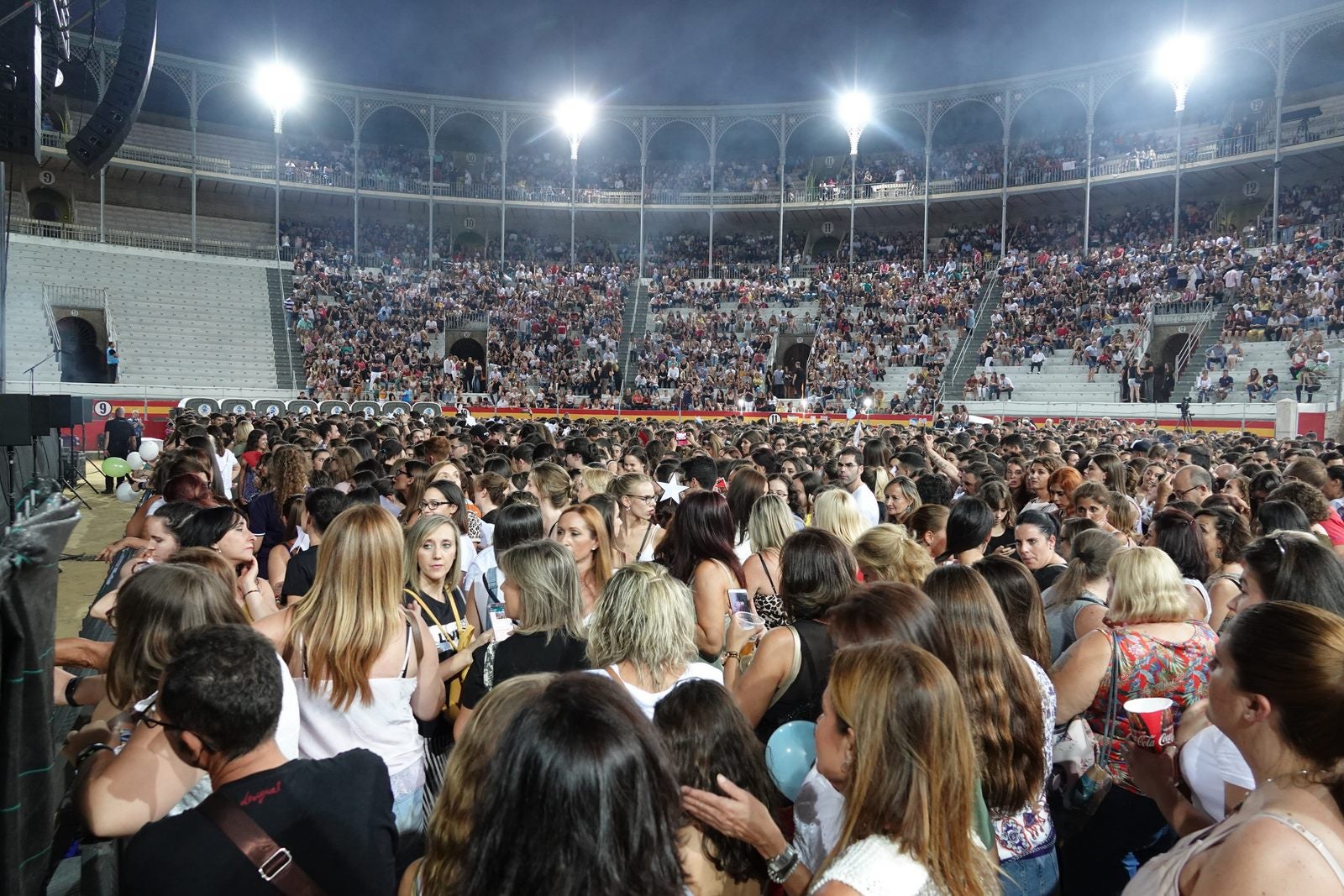 Promento Tour ha sido un éxito a su paso por la ciudad, lleno de nuevo en la Plaza de Toros.
