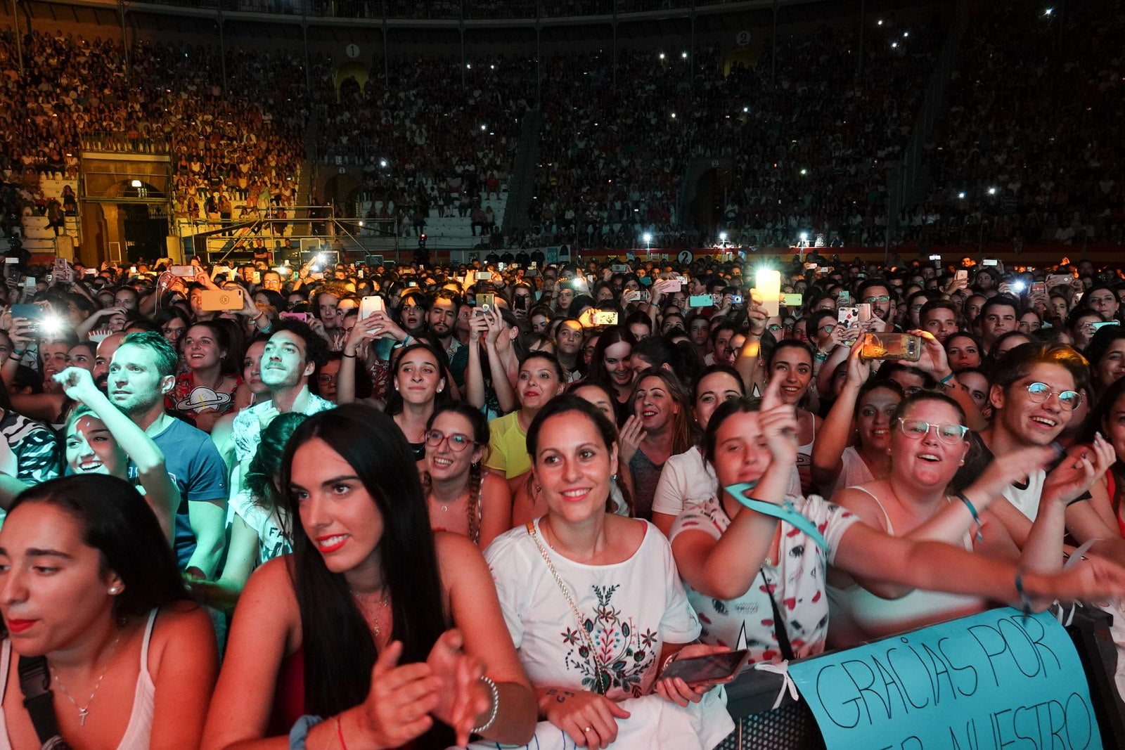 Promento Tour ha sido un éxito a su paso por la ciudad, lleno de nuevo en la Plaza de Toros.