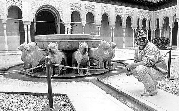 El director estadounidense Steven Spielberg, en el Patio de los Leones en 1988