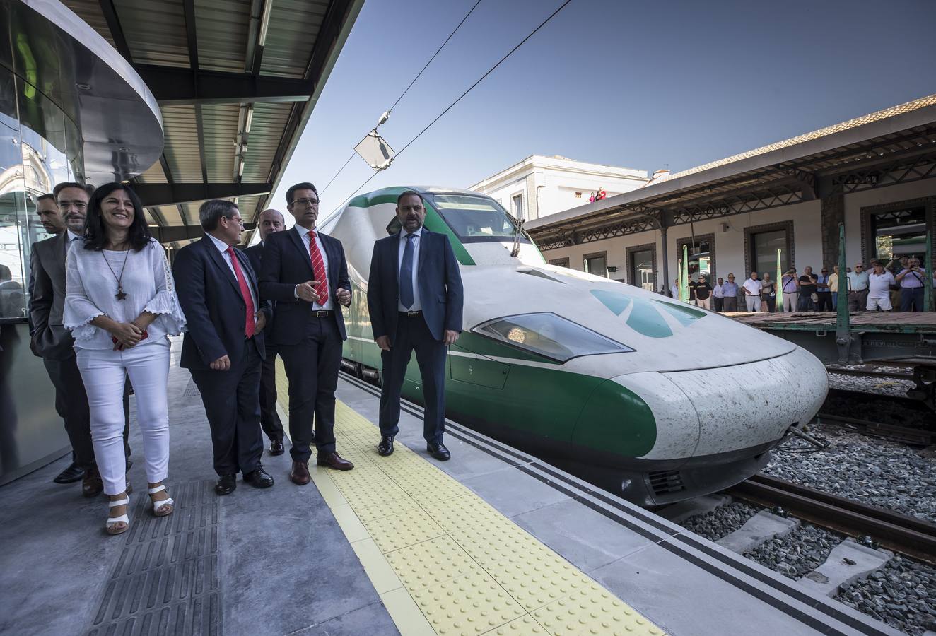 Las autoridades han visitado el nuevo espacio de Andaluces que acogerá a los viajeros del AVE