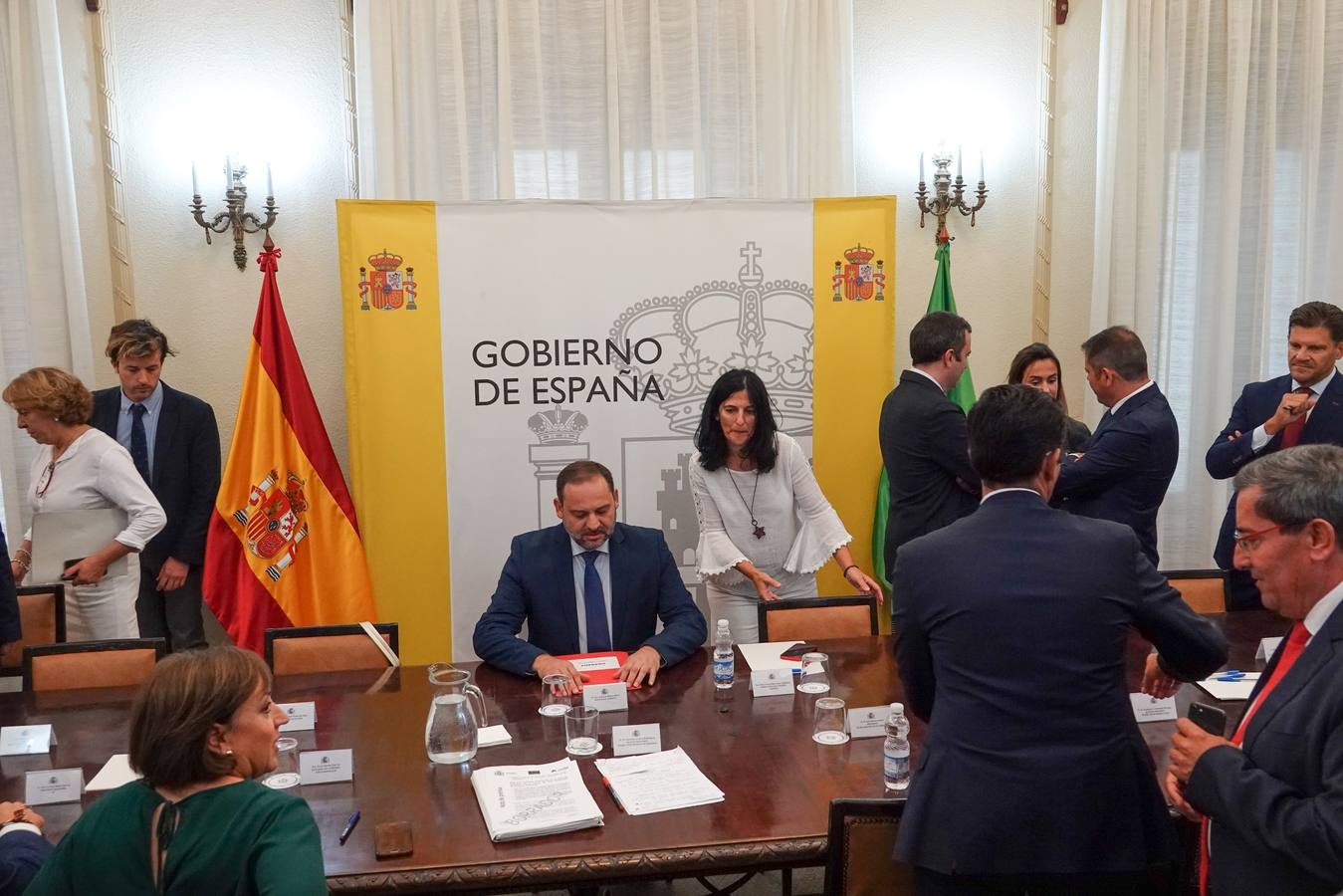 El ministro de Fomento fija en noviembre el inicio del servicio directo a Madrid por Moreda