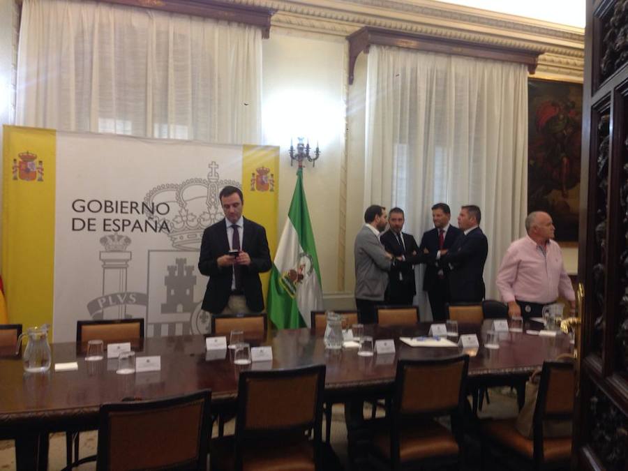 El ministro de Fomento fija en noviembre el inicio del servicio directo a Madrid por Moreda