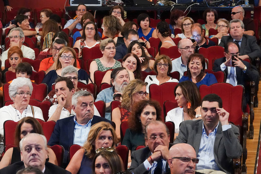 Granada acogió este martes por primera vez la gala de entrega de los Premios Solidarios ONCE, la máxima distinción institucional que otorga la Organización Nacional de Ciegos Españoles en Andalucía a iniciativa de su consejo territorial