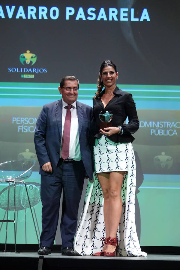 Granada acogió este martes por primera vez la gala de entrega de los Premios Solidarios ONCE, la máxima distinción institucional que otorga la Organización Nacional de Ciegos Españoles en Andalucía a iniciativa de su consejo territorial