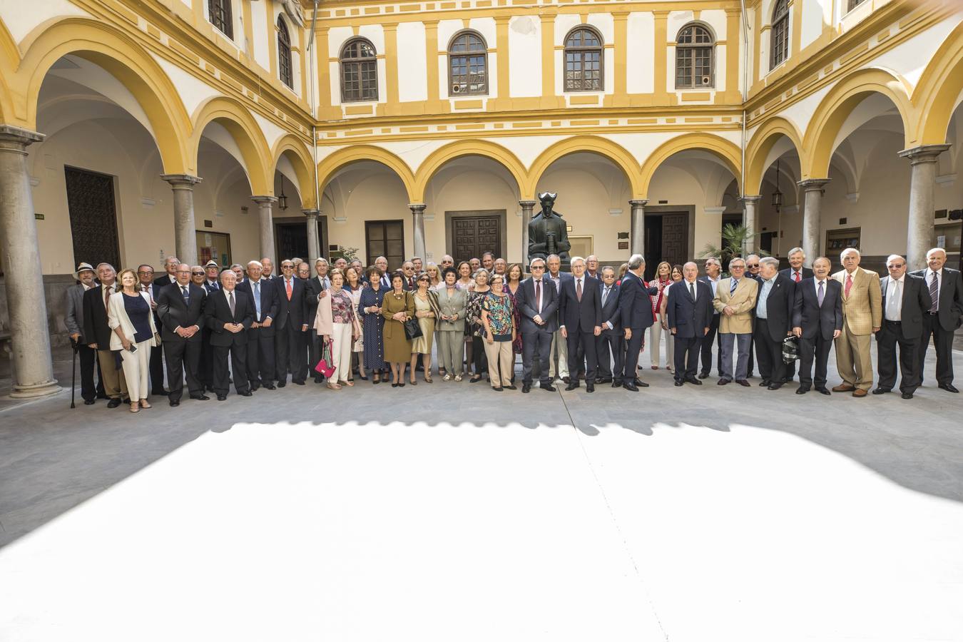 En el acto actuó de madrina la catedrática Elisa Pérez Vera