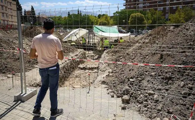 El Ayuntamiento de Granada prevé una segunda fase de catas arqueológicas en el yacimiento de Plaza Ilíberis