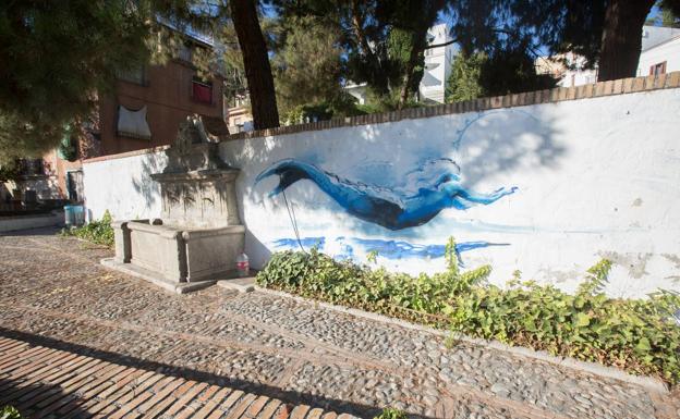 El Niño de las Pinturas niega la autoría del grafiti de la sirena