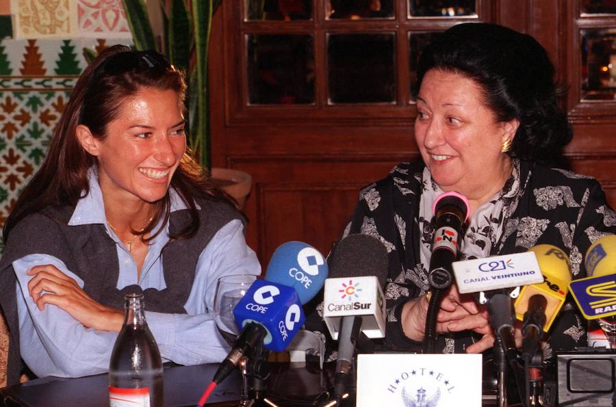 Montserrat Caballé y su hija Montserrat Martí, en la rueda de prensa previa al concierto, en 1988