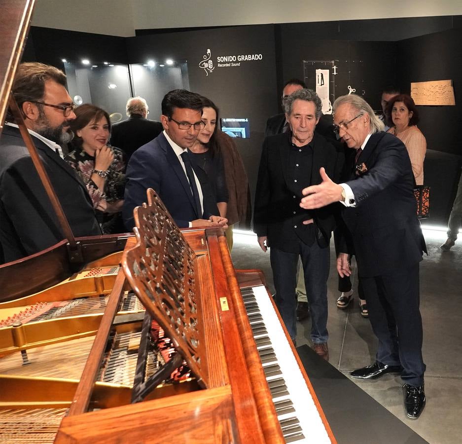 La muestra, inaugurada ayer, supone un acercamiento a la música en su conjunto, desde la raíz del sonido hasta las diversas formas en las que el ser humano lo ha desarrollado y la trama de sensaciones que provoca en él cuando alcanza el oído