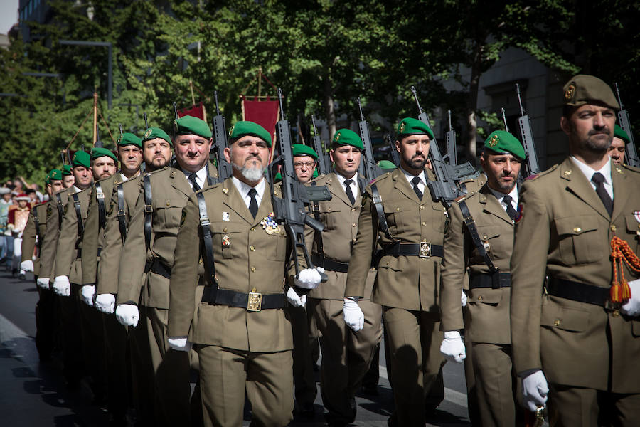 Ambiente de fiesta en las calles de la capital 