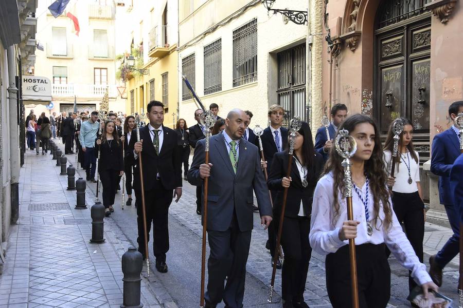 Faltaban escasos minutos para las tres de la tarde cuando la dolorosa que hace trescientos años tallara Risueño llegaba al altar donde será coronada canónicamente la mañana de este sábado 13 de octubre