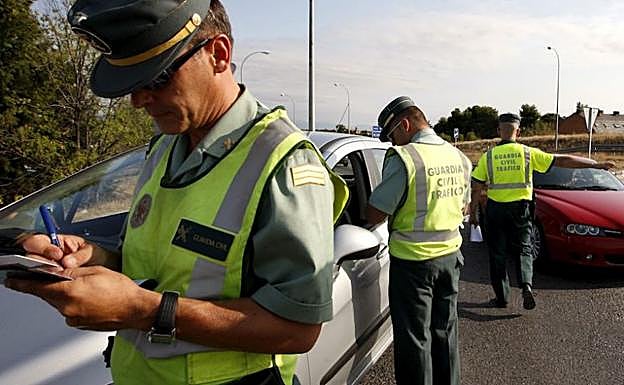 DGT: ¿Prescriben las multas de tráfico? ¿Te puedes librar de pagarlas?