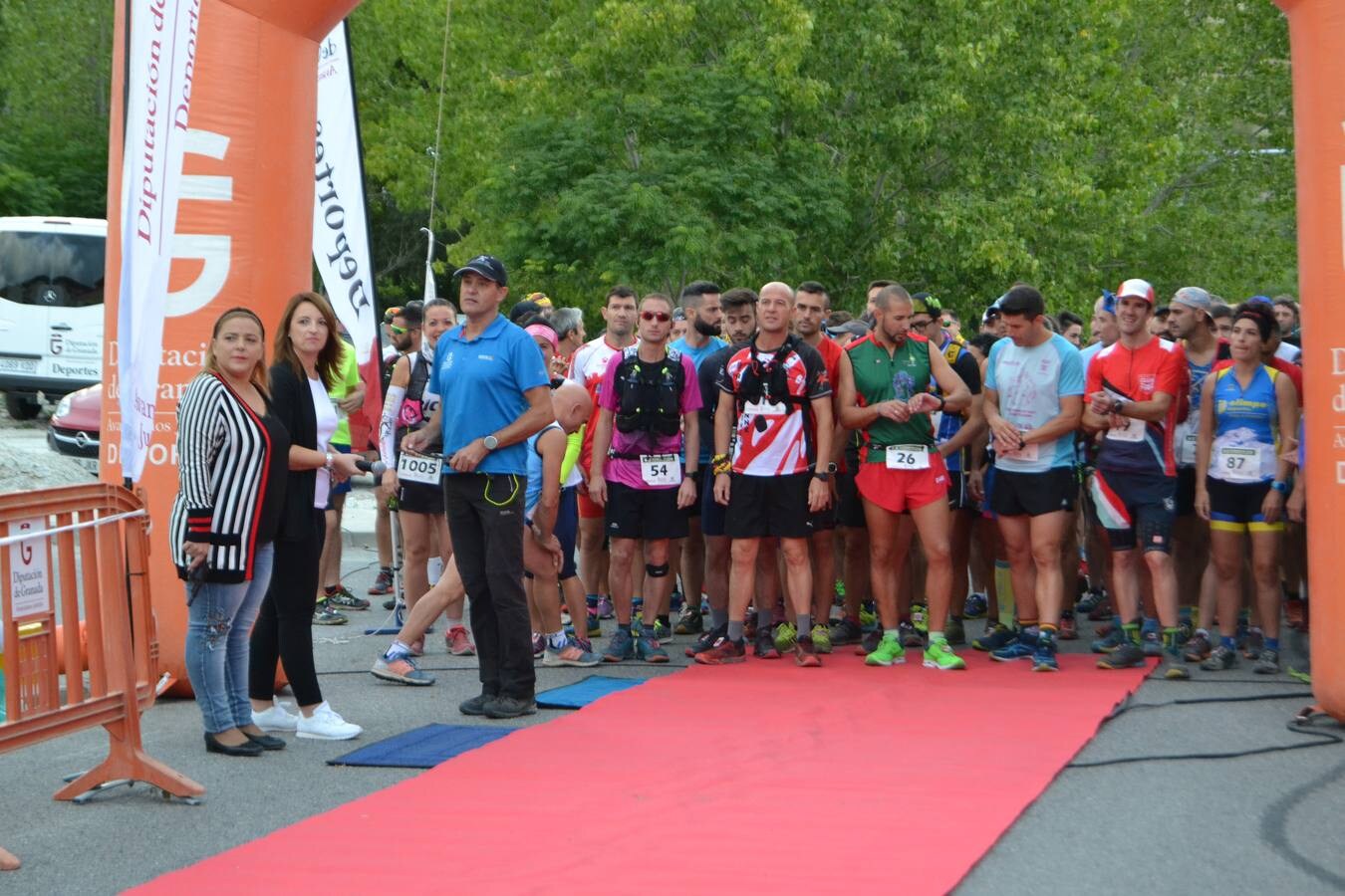 En torno a 120 personas, entre corredores de la trail, minitrail y ruta senderista participaron en la mañana del domingo en esta prueba que estuvo marcada por la intensa lluvia