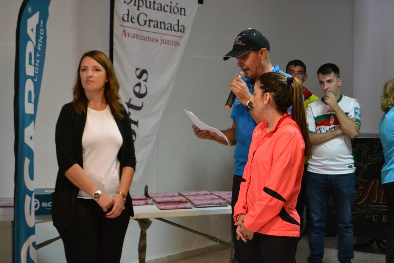 En torno a 120 personas, entre corredores de la trail, minitrail y ruta senderista participaron en la mañana del domingo en esta prueba que estuvo marcada por la intensa lluvia