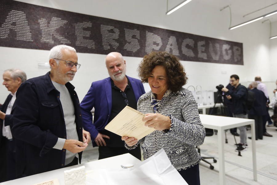 Pilar Aranda visita este nuevo espacio de la Universidad granadina