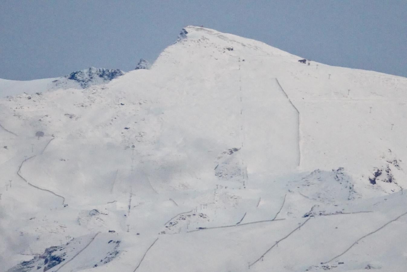 Así está Sierra Nevada tras las precipitaciones caídas hoy.