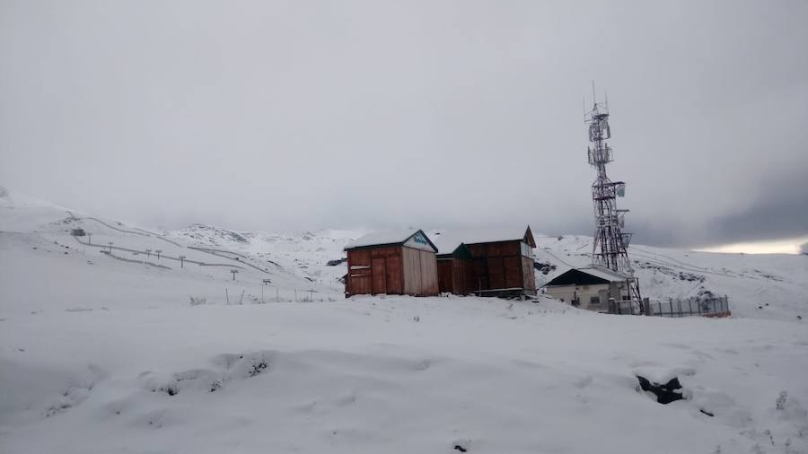 Así está Sierra Nevada tras las precipitaciones caídas hoy.