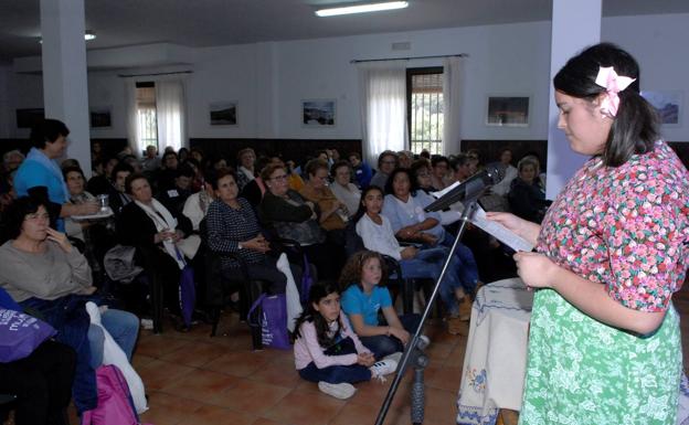 El Encuentro de la Federación de Asociaciones de Mujeres de la Alpujarra gira en torno a la enfermedad del alzhéimer