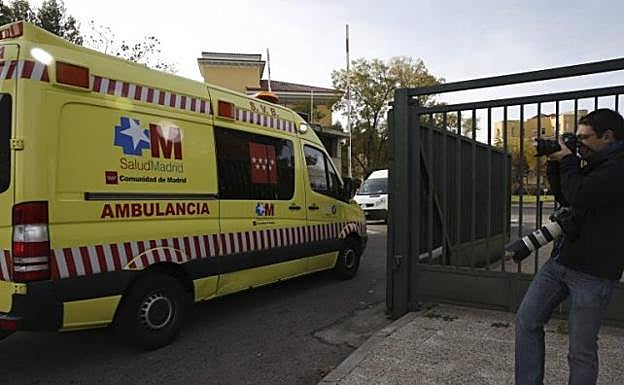 Una madre recibe dos disparos de su hijo al mediar en una discusión que mantenía con un mecánico