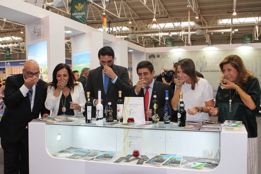 La feria permite conocer la riqueza turística que ofrece la provincia y las singularidades de los municipios, como Rus, Jódar, Castellar, Quesada, Cabra del Santo Cristo, Segura de la Sierra o Porcuna