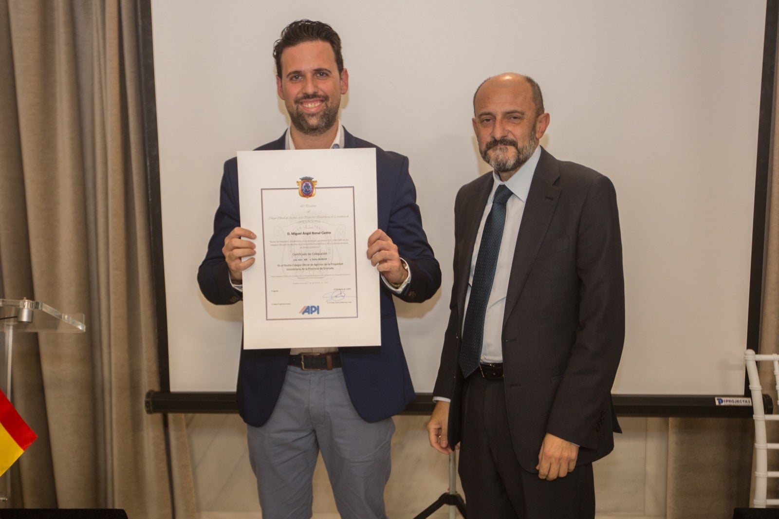 Fotos: Condecoración a los colegiados del Colegio de Agentes de la Propiedad