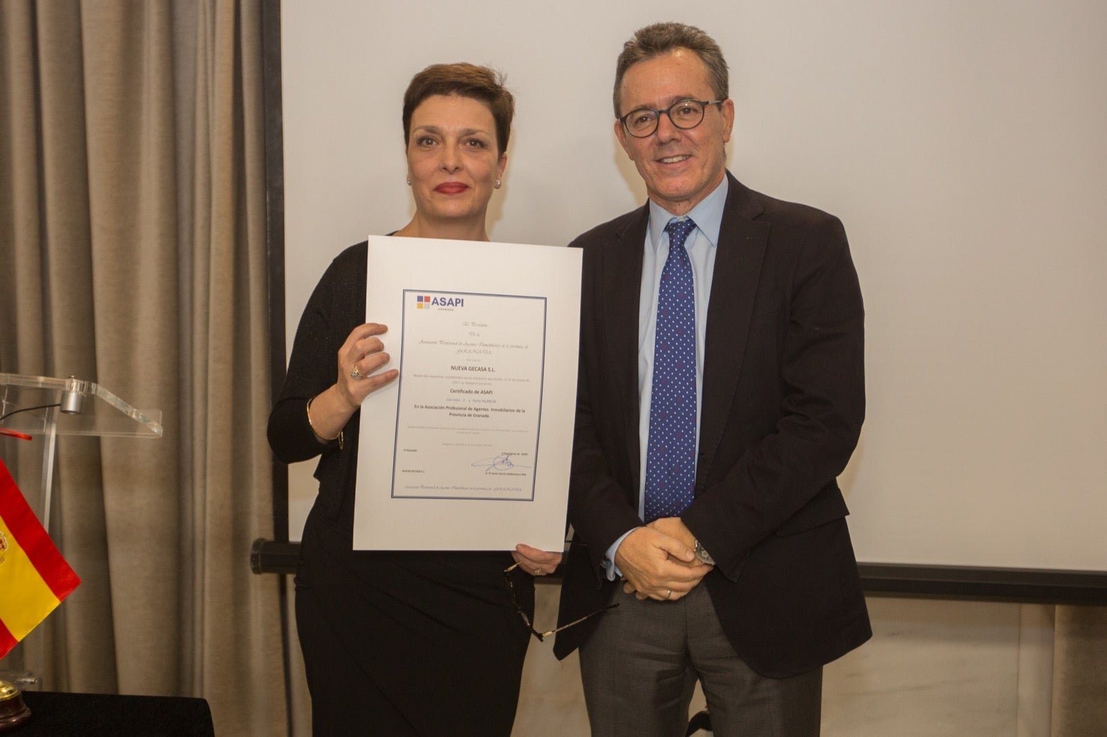 Fotos: Condecoración a los colegiados del Colegio de Agentes de la Propiedad