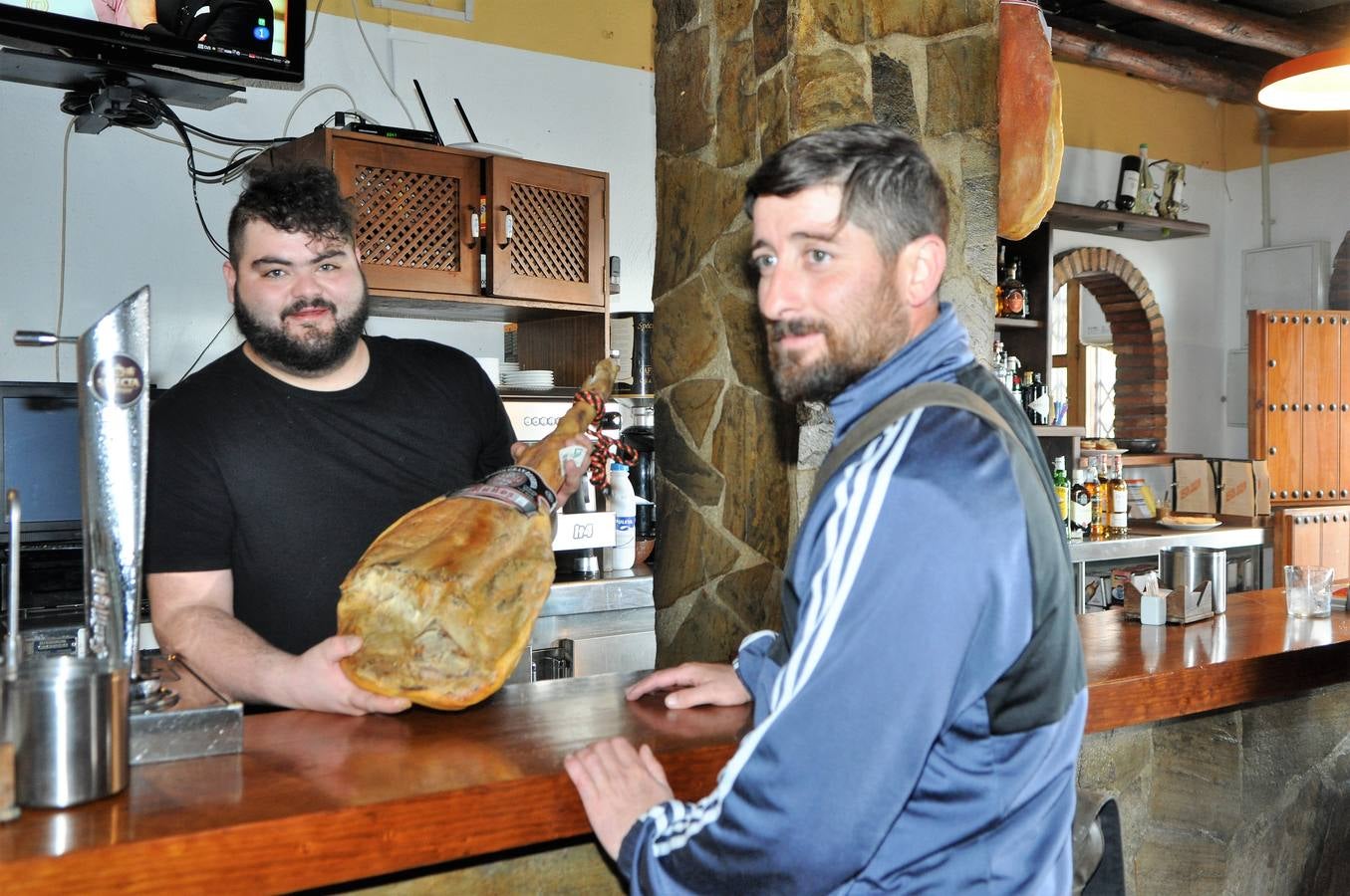 La preciada madera y el fruto del castaño forman parte de la cultura ancestral y gastronomía en esta zona de la Alpujarra desde el tiempo de los romanos