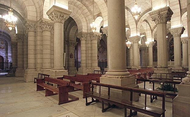 Cripta de la catedral de la Almudena.