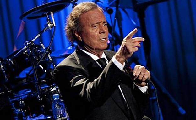 Julio Iglesias se niega a hacerse la prueba de ADN para demostrar la paternidad de su hijo valenciano