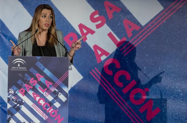 Susana Díaz, en la inauguración ayer de un congreso sobre violencia machista en Sevilla.