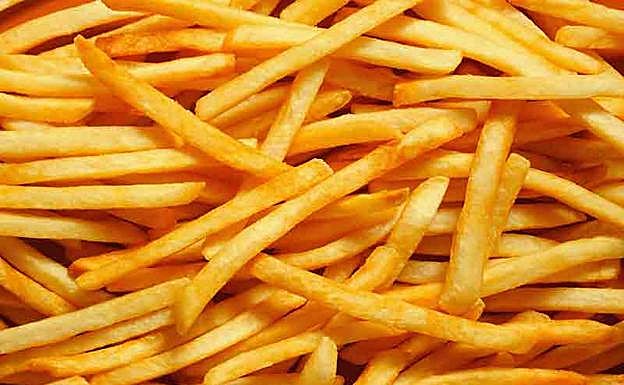 Sanidad alerta sobre los riesgos de la acrilamida en las patatas, pan, bollería y cereales