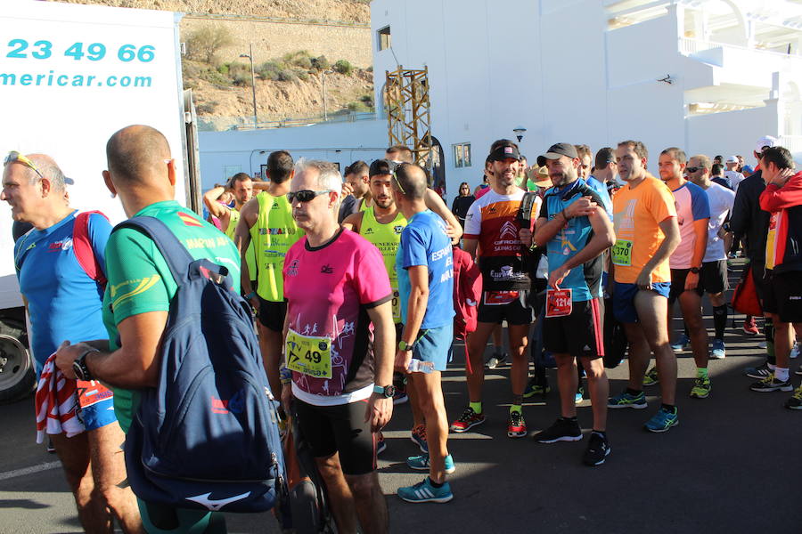 Las altas temperaturas no han impedido que 834 corredores tomen la salida