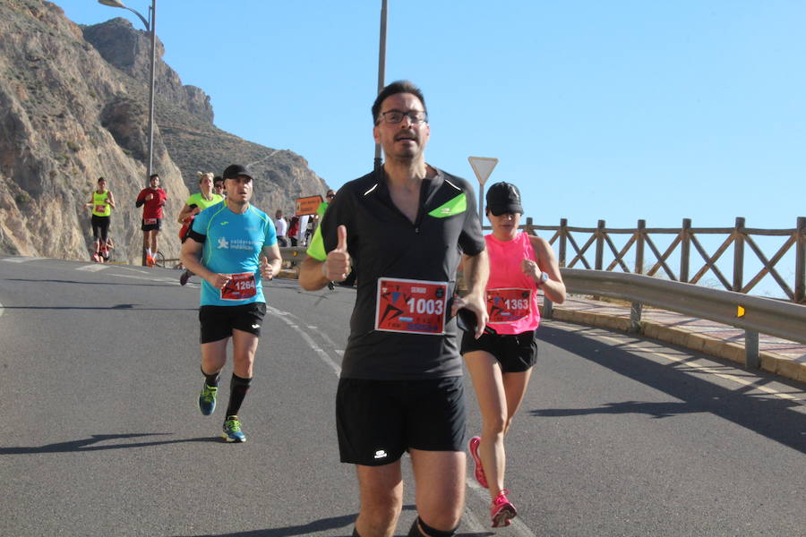 Las altas temperaturas no han impedido que 834 corredores tomen la salida